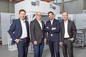 Der ehemalige Geschäftsführer Michael Lieb, die beiden neuen Geschäftsführer Rüdiger Schindler und Bas Groenen sowie der ehemalige Geschäftsführer Steffen Lieb (von links).